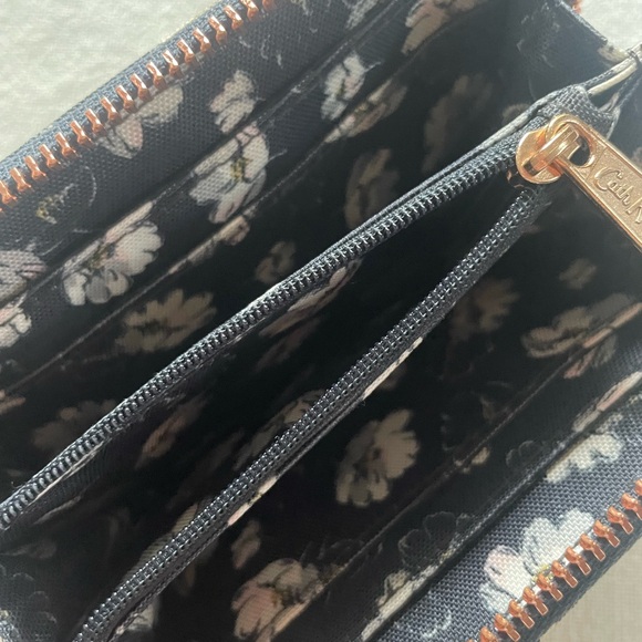 Cath Kidston Floral Zippered Fabric Wallet - Picture 5 of 8
